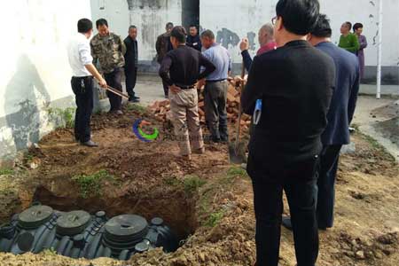 山東某鄉(xiāng)鎮(zhèn)廁改造 水沖式廁所落到千家萬(wàn)戶